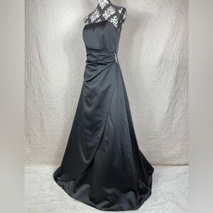 🔥David’s Bridal Strapless Satin Gown Draped With Brooch Floor Length Dress